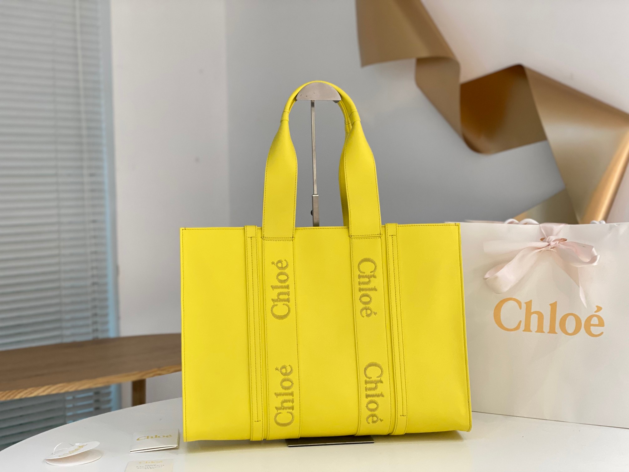 Chloe Large Woody Tote Bag In Yellow Soft Smooth Calfskin Leather